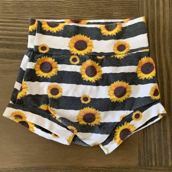Other - 🌻🌻 Sunflower bummies 🌻🌻